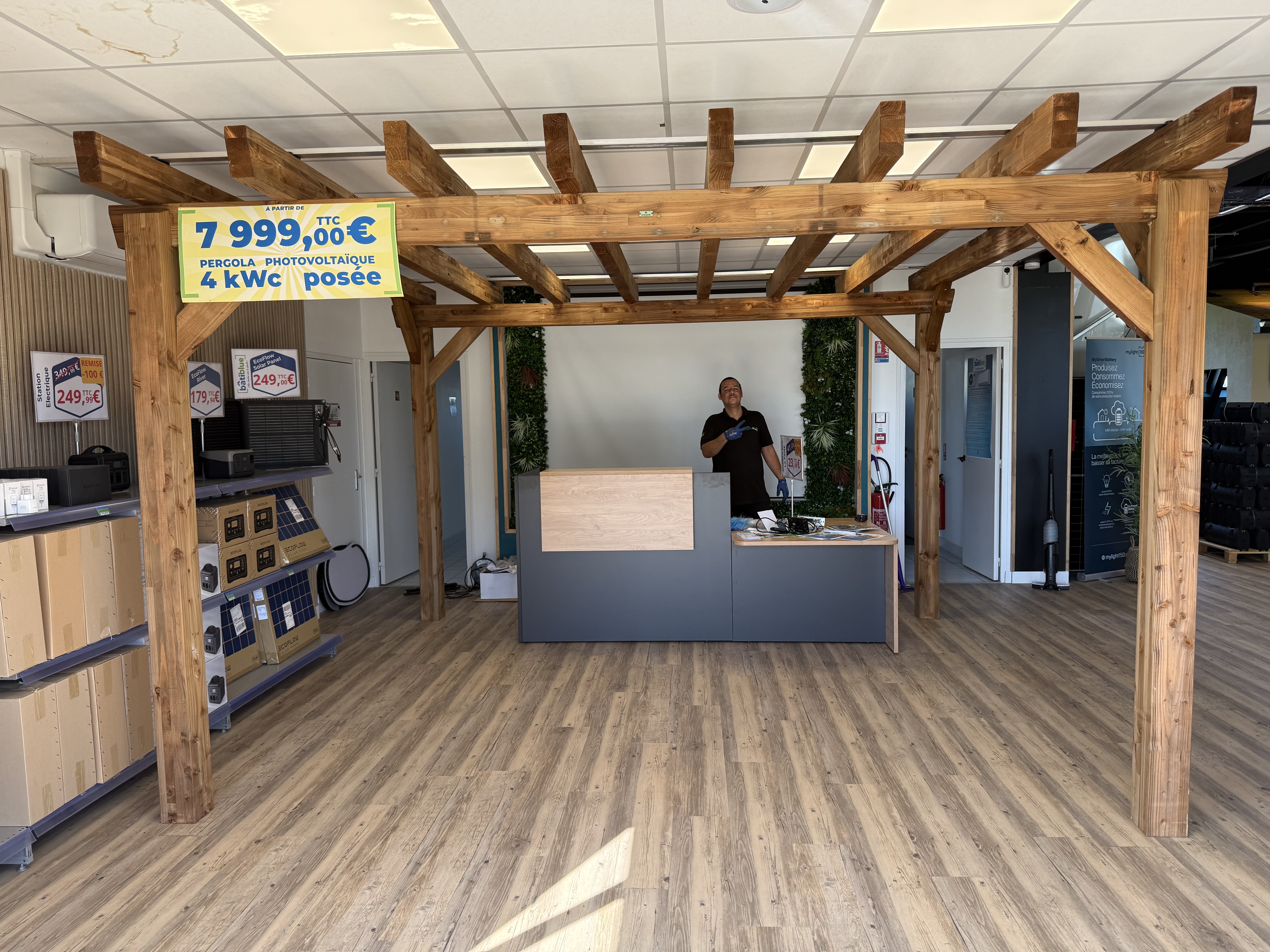 Intérieur du showroom BâtiBlue